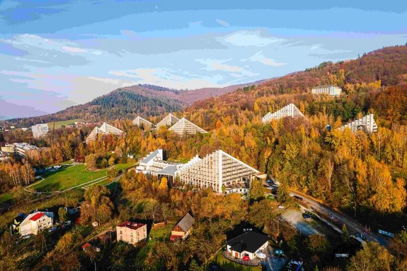 Jak dojechać do Ustronia: Praktyczny przewodnik dla podróżnych