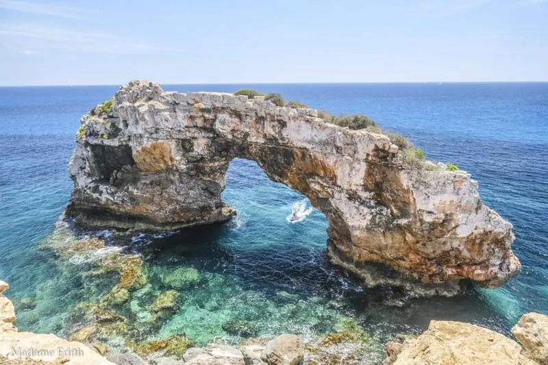 Jak długo trwa lot z Gdańska na Majorkę? Przewodnik po podróży.