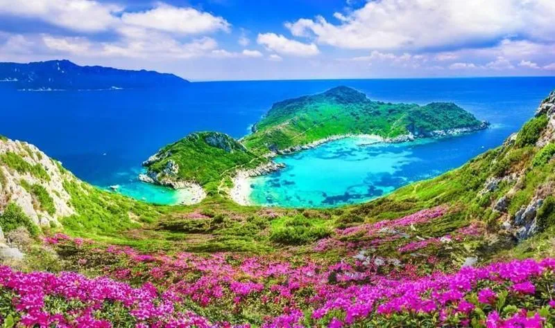 Jak długo trwa lot z Gdańska na malownicze Korfu?