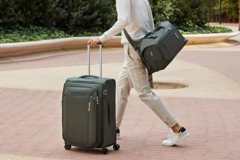 Jakie limity bagażu do samolotu obowiązują w 2026 roku? Ile kg możesz zabrać?