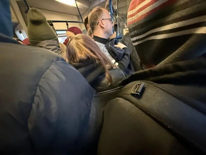 Jakie wynagrodzenie czeka kanarów w PKP? Sprawdź, ile naprawdę zarabiają!