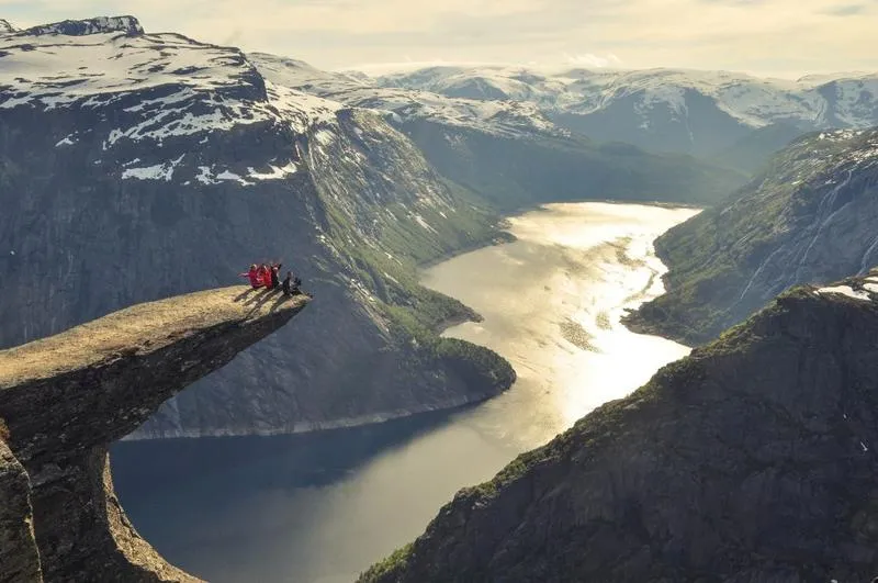 Komunikacja z trollami na drodze