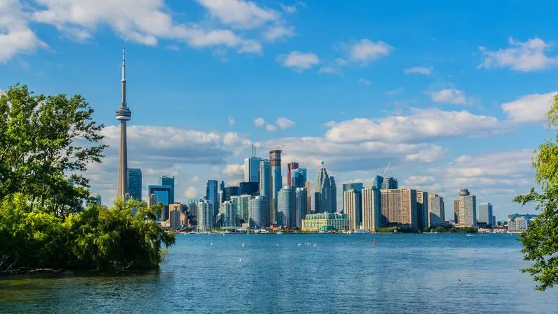 Loty bezpośrednie vs przesiadki