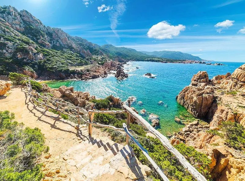 Najlepszy czas na wakacje na Sardynii